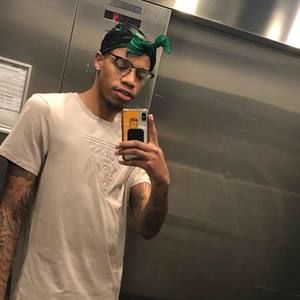 Meet your Posher, Mark